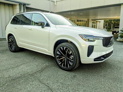 2026 Volvo XC90 B6 Ultra Dark Theme 7-Seater