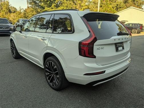 2026 Volvo XC90 B6 Ultra Dark Theme 7-Seater