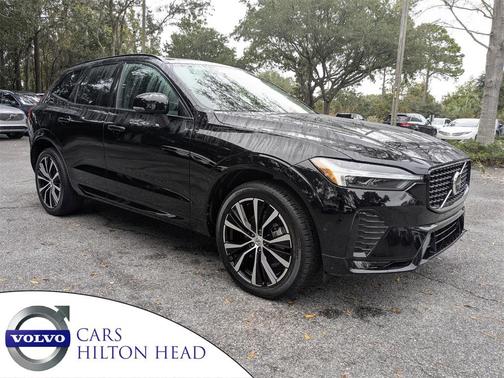 2023 Volvo XC60 B5 Plus Dark Theme