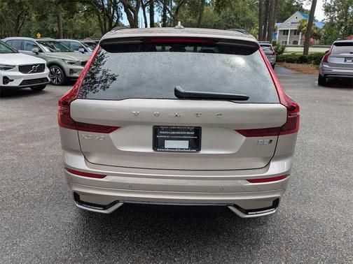 2026 Volvo XC60 B5 Plus