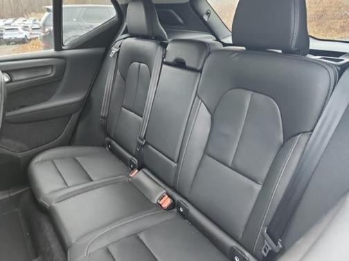 2024 Volvo XC40 B5 Core