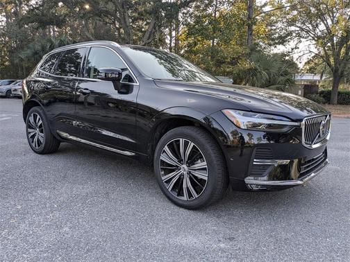 2023 Volvo XC60 B5 Plus Bright Theme