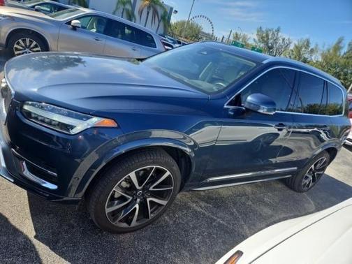 2024 Volvo XC90 B6 Plus Bright Theme 7-Seater