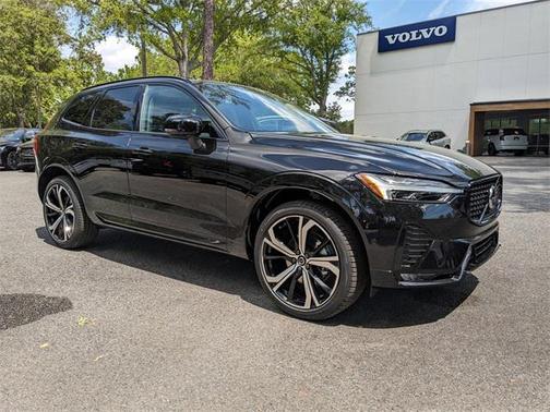 2025 Volvo XC60 B5 Ultra