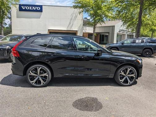 2025 Volvo XC60 B5 Ultra