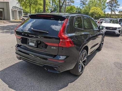2025 Volvo XC60 B5 Ultra