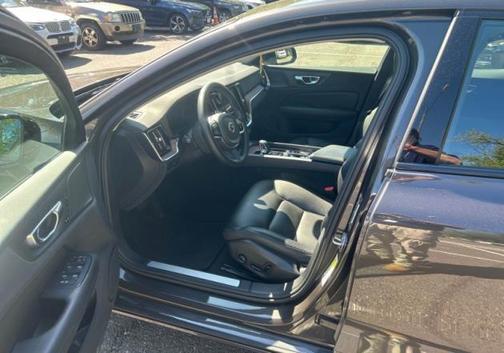 Platinum Grey Metallic 2023 Volvo S60 B5 Plus Dark Theme