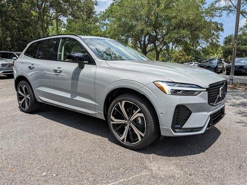 2025 Volvo XC60 B5 Ultra