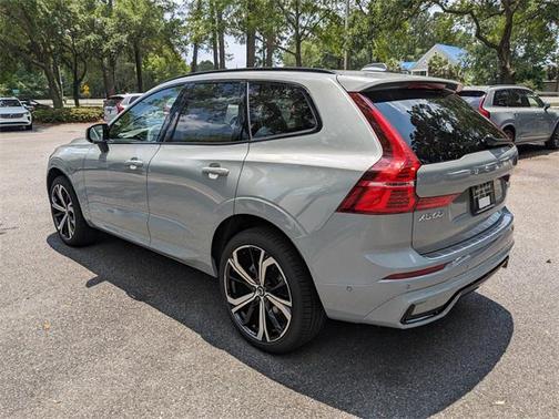 2025 Volvo XC60 B5 Ultra