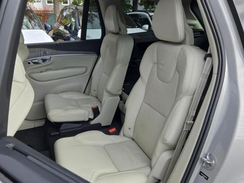 2023 Volvo XC90 B6 Ultimate 6-Seater