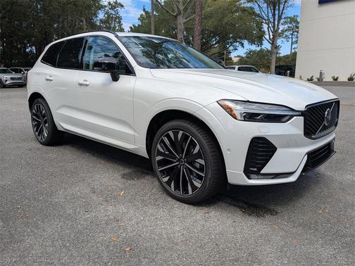 2026 Volvo XC60 B5 Ultra