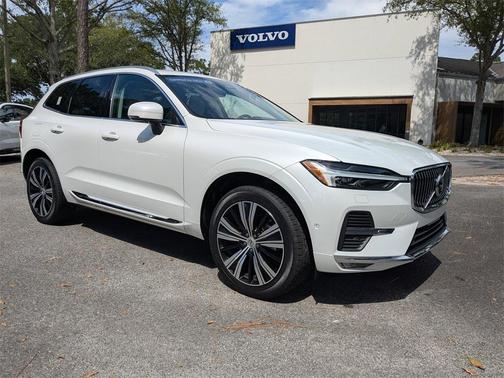 2022 Volvo XC60 B5 Inscription