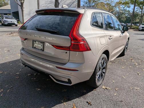 2025 Volvo XC60 B5 Core