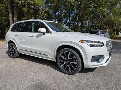 2023 Volvo XC90 B6 Plus 7-Seater