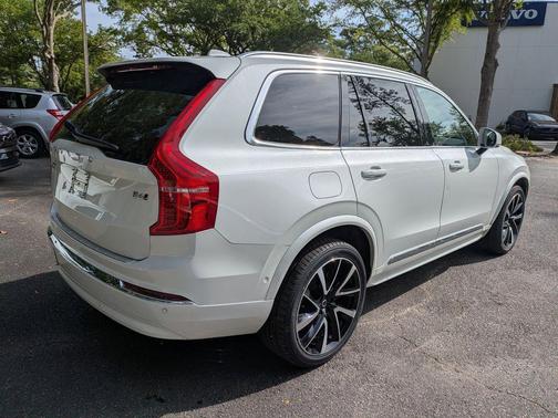 2023 Volvo XC90 B6 Plus 7-Seater