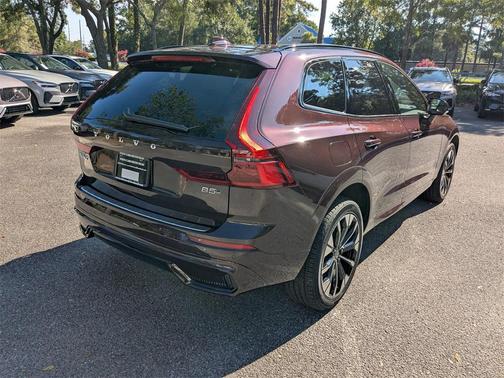 2026 Volvo XC60 B5 Plus