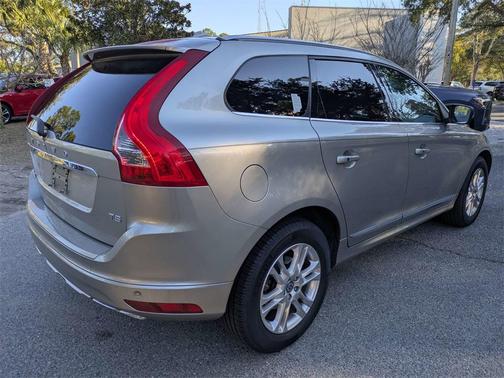 2015 Volvo XC60 T5 Premier Plus