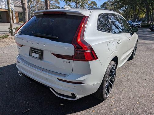 2026 Volvo XC60 B5 Ultra