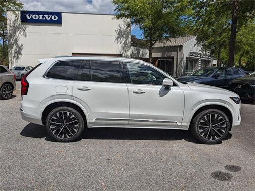 2025 Volvo XC90 Plug-In Hybrid T8 Plus 7-Seater