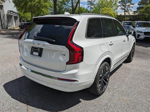 2025 Volvo XC90 Plug-In Hybrid T8 Plus 7-Seater