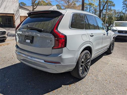 2025 Volvo XC90 B6 Plus 7-Seater
