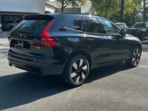 2025 Volvo XC60 Plug-In Hybrid T8 Plus