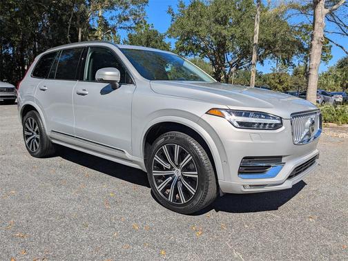 2025 Volvo XC90 B6 Plus 7-Seater