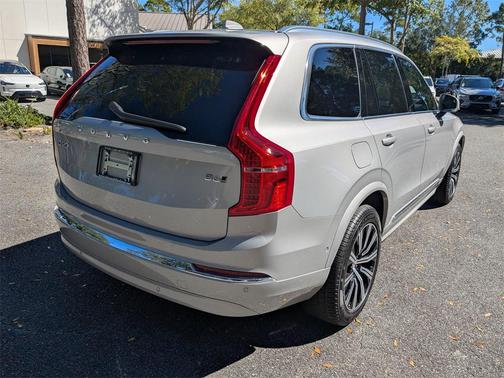 2025 Volvo XC90 B6 Plus 7-Seater