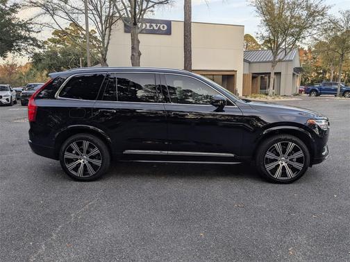 2022 Volvo XC90 T6 Inscription