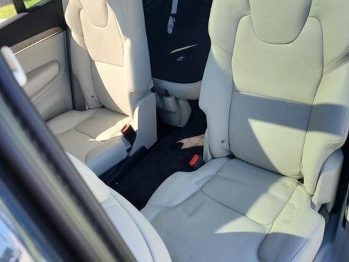 2023 Volvo XC90 B6 Plus 6-Seater