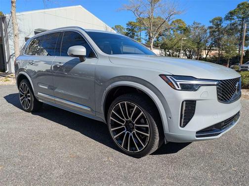 2025 Volvo XC90 B6 Ultra