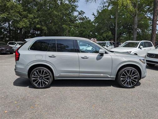 2025 Volvo XC90 B6 Ultra