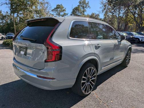 2025 Volvo XC90 B6 Ultra