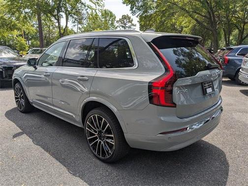 2025 Volvo XC90 B6 Ultra