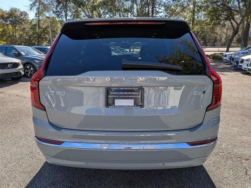 2025 Volvo XC90 B6 Ultra