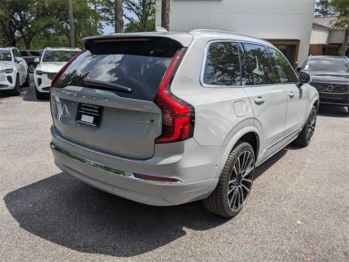 2025 Volvo XC90 B6 Ultra