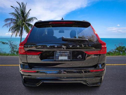 2025 Volvo XC60 B5 Plus