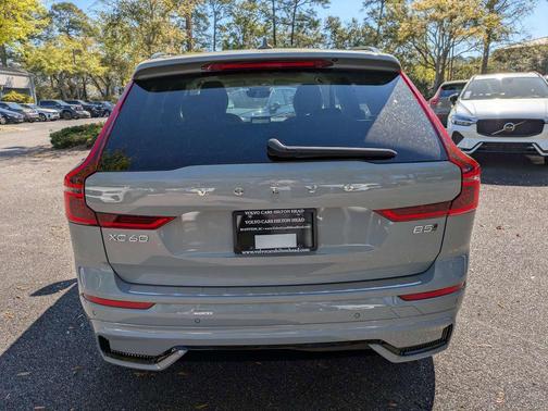 Vapour Grey Metallic 2026 Volvo XC60 B5 Ultra