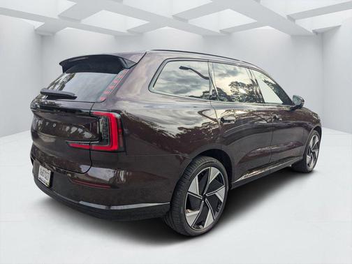 73900 2025 Volvo EX90 Twin Motor Performance Ultra 6-Seater