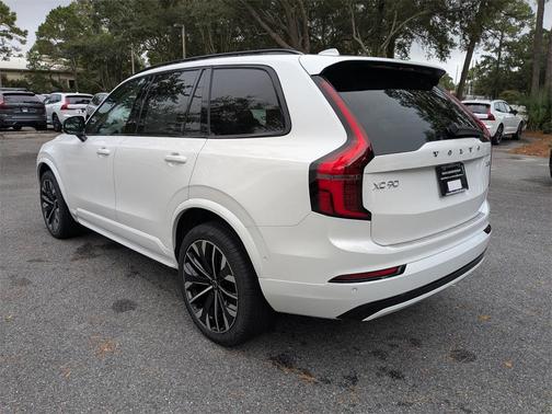 2026 Volvo XC90 B6 Ultra Dark Theme 6-Seater