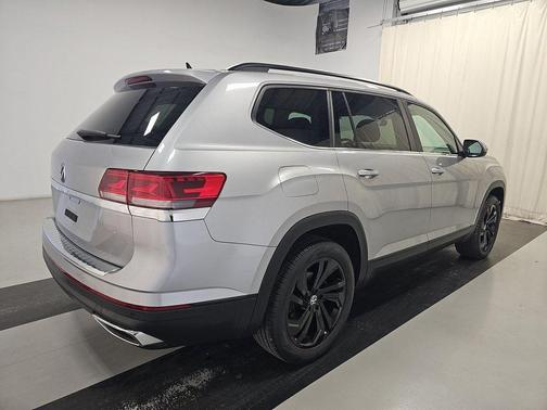 2022 Volkswagen Atlas 3.6L SE w/Technology