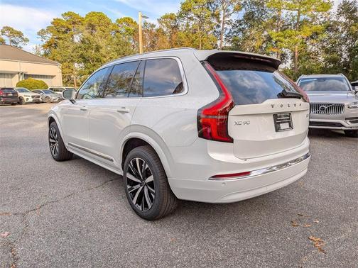 2026 Volvo XC90 B5 Core