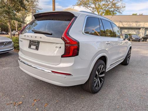 2026 Volvo XC90 B5 Core