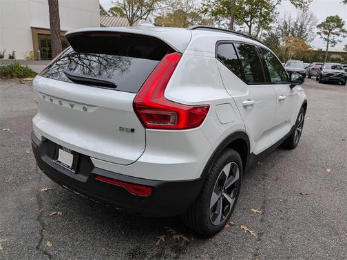 2026 Volvo XC40 B5 Plus