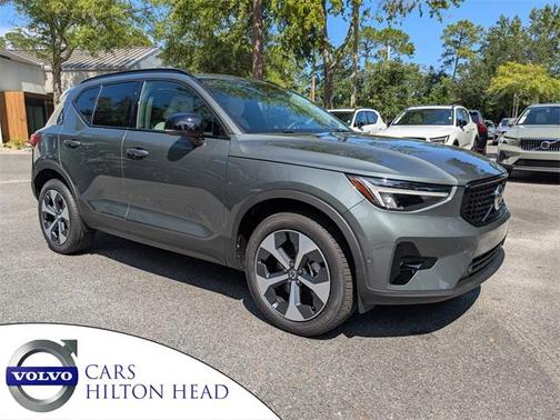 2026 Volvo XC40 B4 Plus