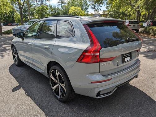 2025 Volvo XC60 B5 Ultra