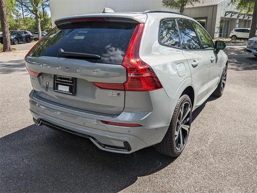 2025 Volvo XC60 B5 Ultra