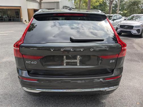 2022 Volvo XC60 B5 Inscription