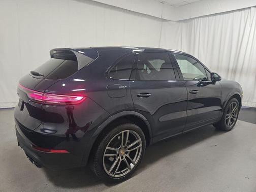 2022 Porsche Cayenne S