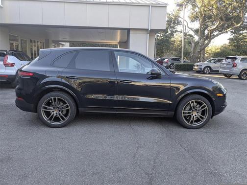 2022 Porsche Cayenne S